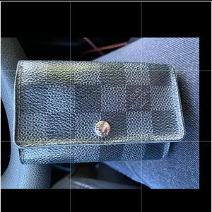 Authentic Louis Vuitton Key Holder